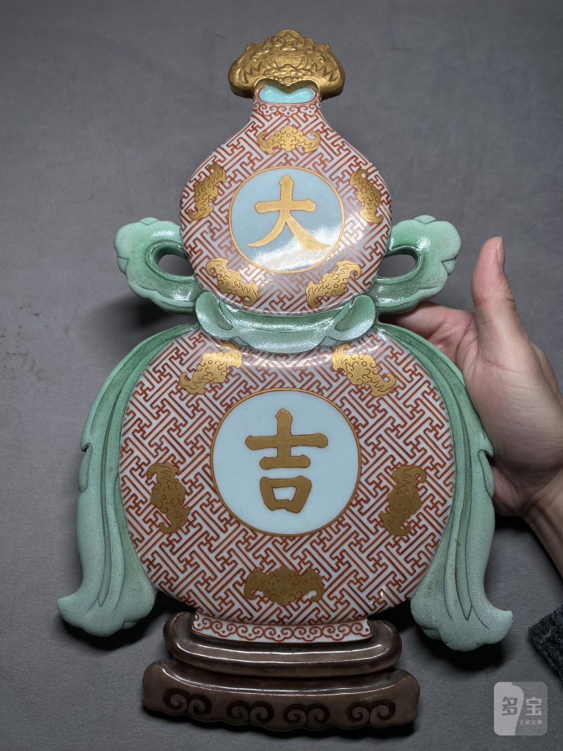 清乾隆 粉彩大吉葫芦壁瓶 - 图5